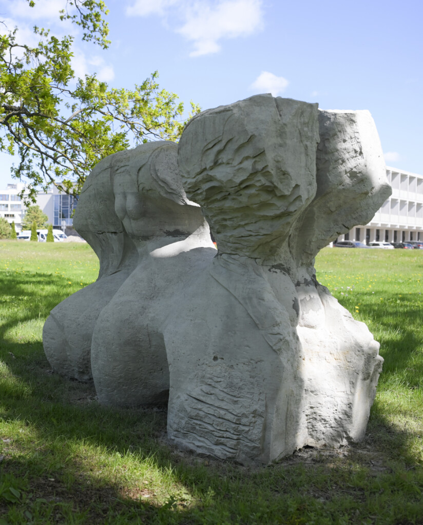 Riho Kuld 2001. aastal loodud skulptuur "Muusa"