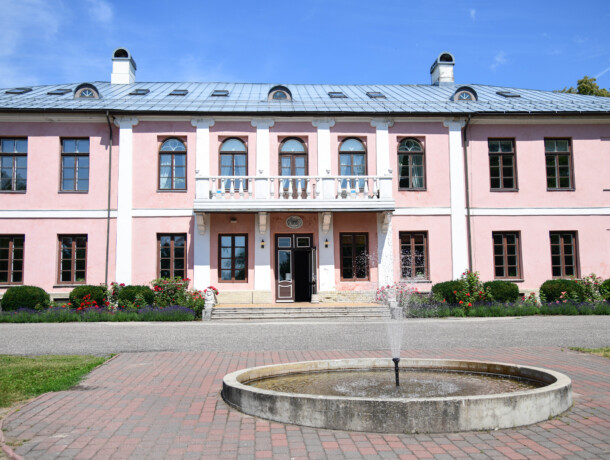 Tõstamaa mõis
