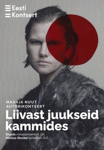 Maarja Nuut autorikontsert. Liivast juukseid kammides