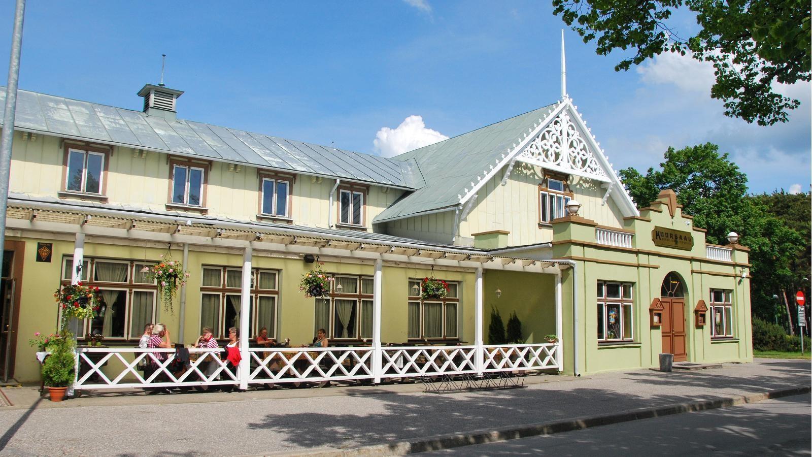 Ресторан «Kuursaal» - самая большая в Эстонии пивная