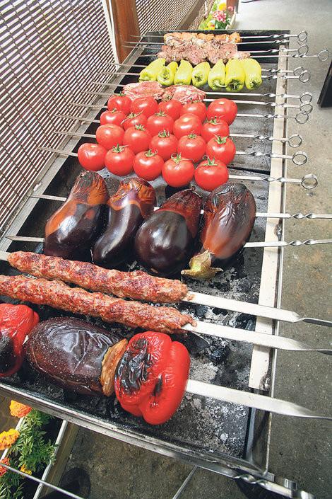 This is the way you make Armenian vegetable shish kebabs