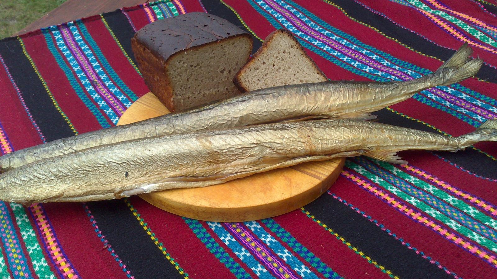 Smoked garfish with Kihnu bread