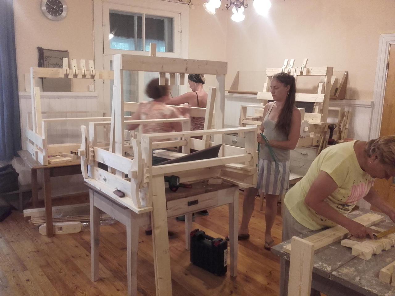 Iida’s summer school on weaving