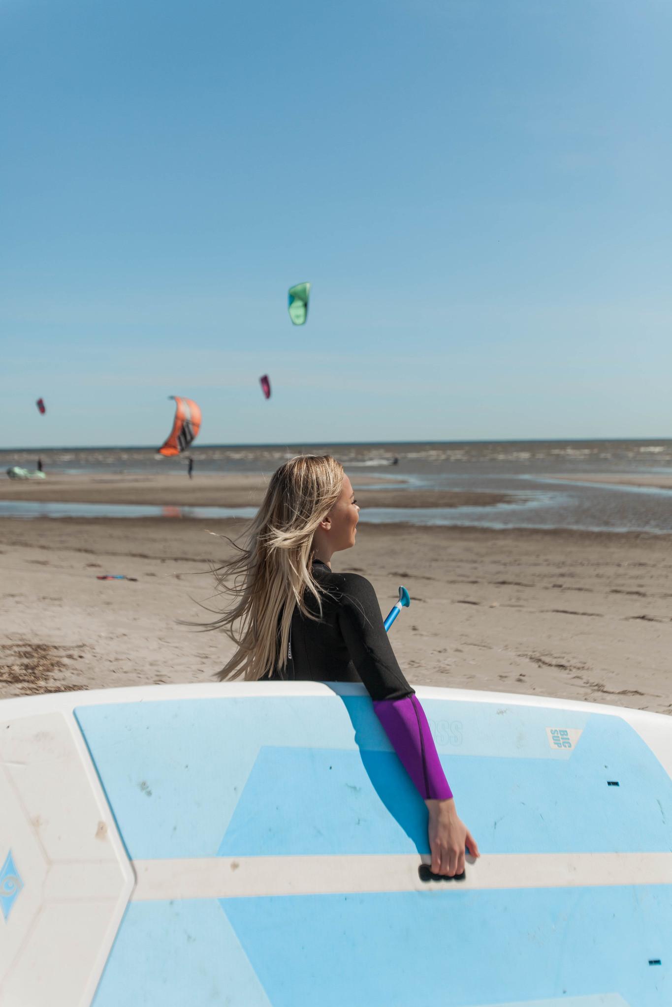 Surffaus Pärnun rannassa