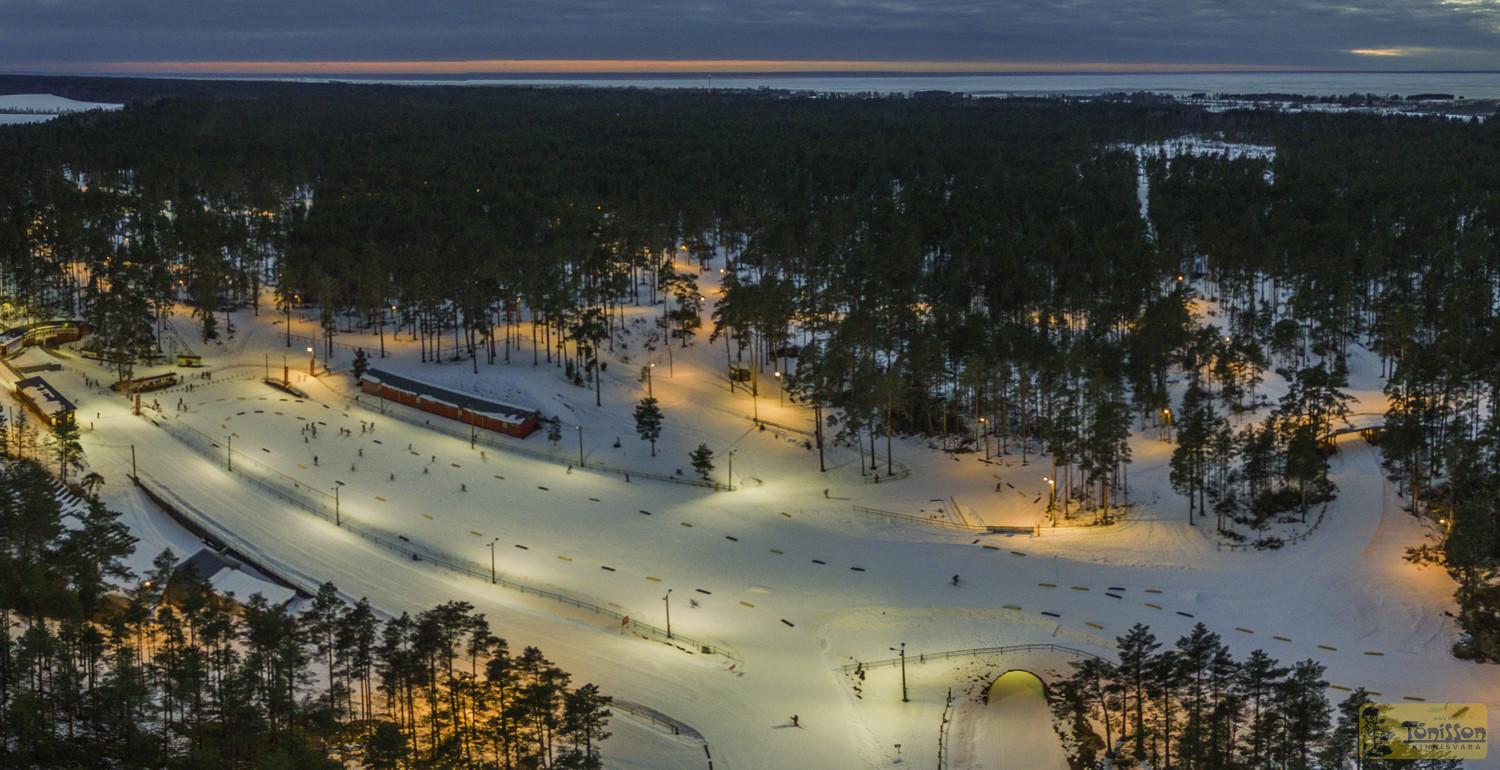 Veselības sporta centra "Jõulumäe" slēpošanas trase, slēpošanas pārgājienu trases, slēpju noma
