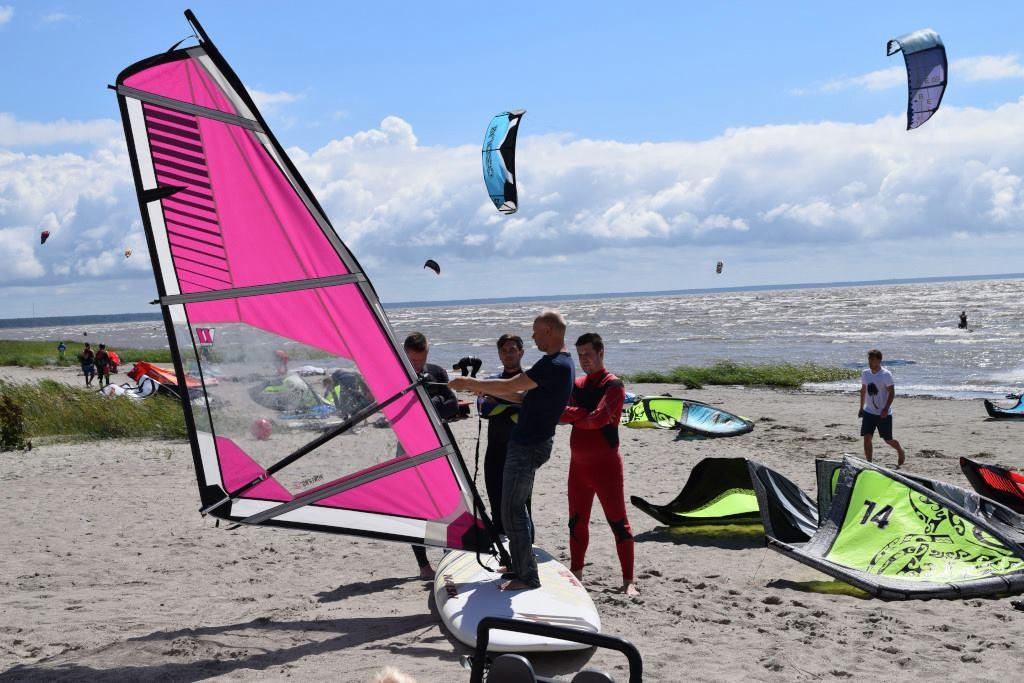Windsurfing trainings with experienced experts