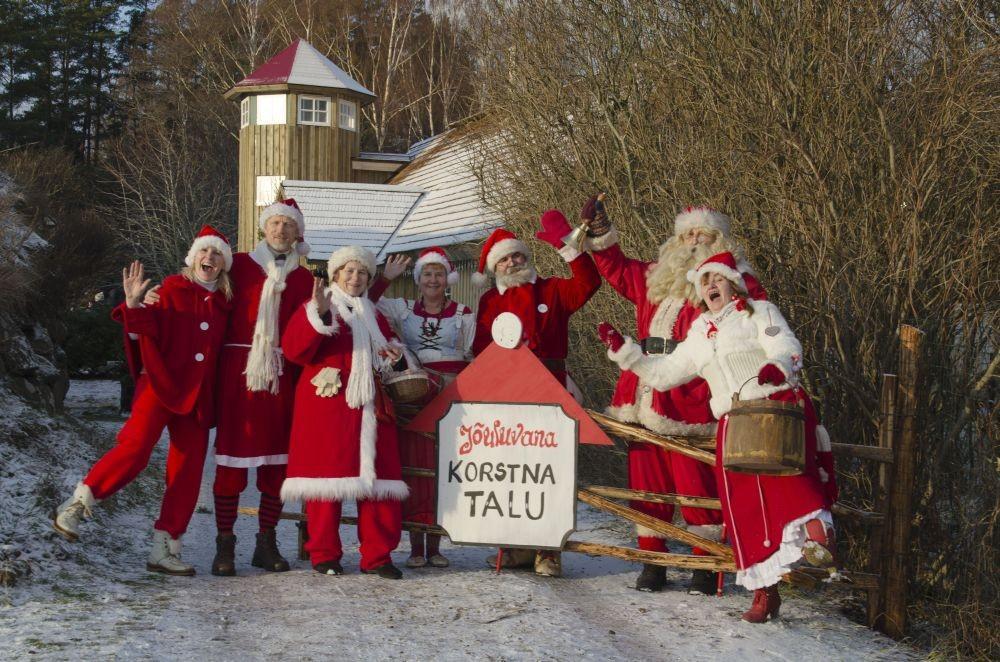 Дед Мороз в воротах хутора Корстна
