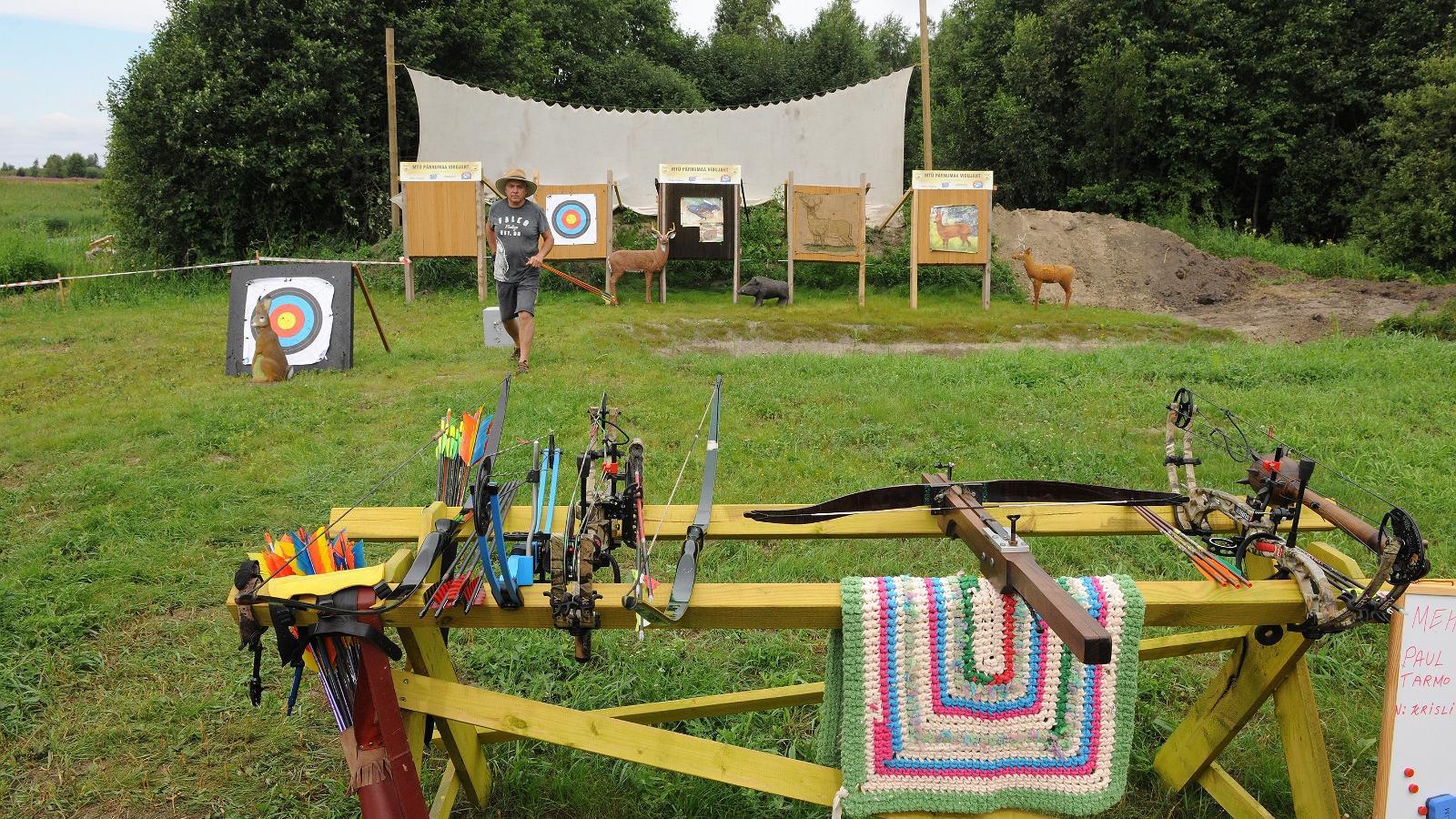 Shooting with the English longbow, a crossbow, and a compound bow