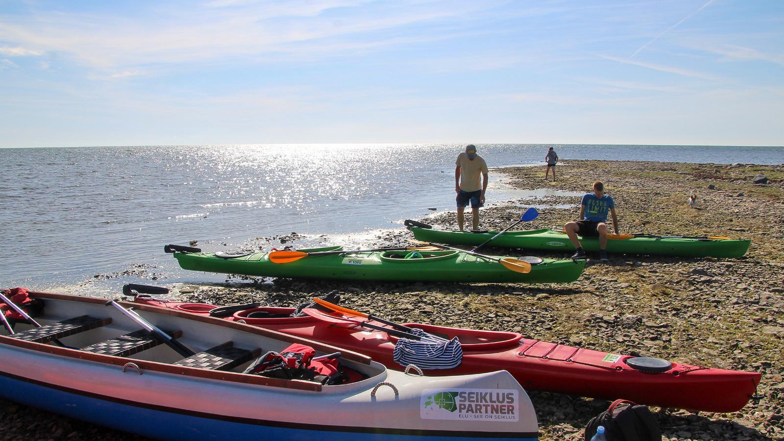 Large canoe and kayak trip to Varbla Islets