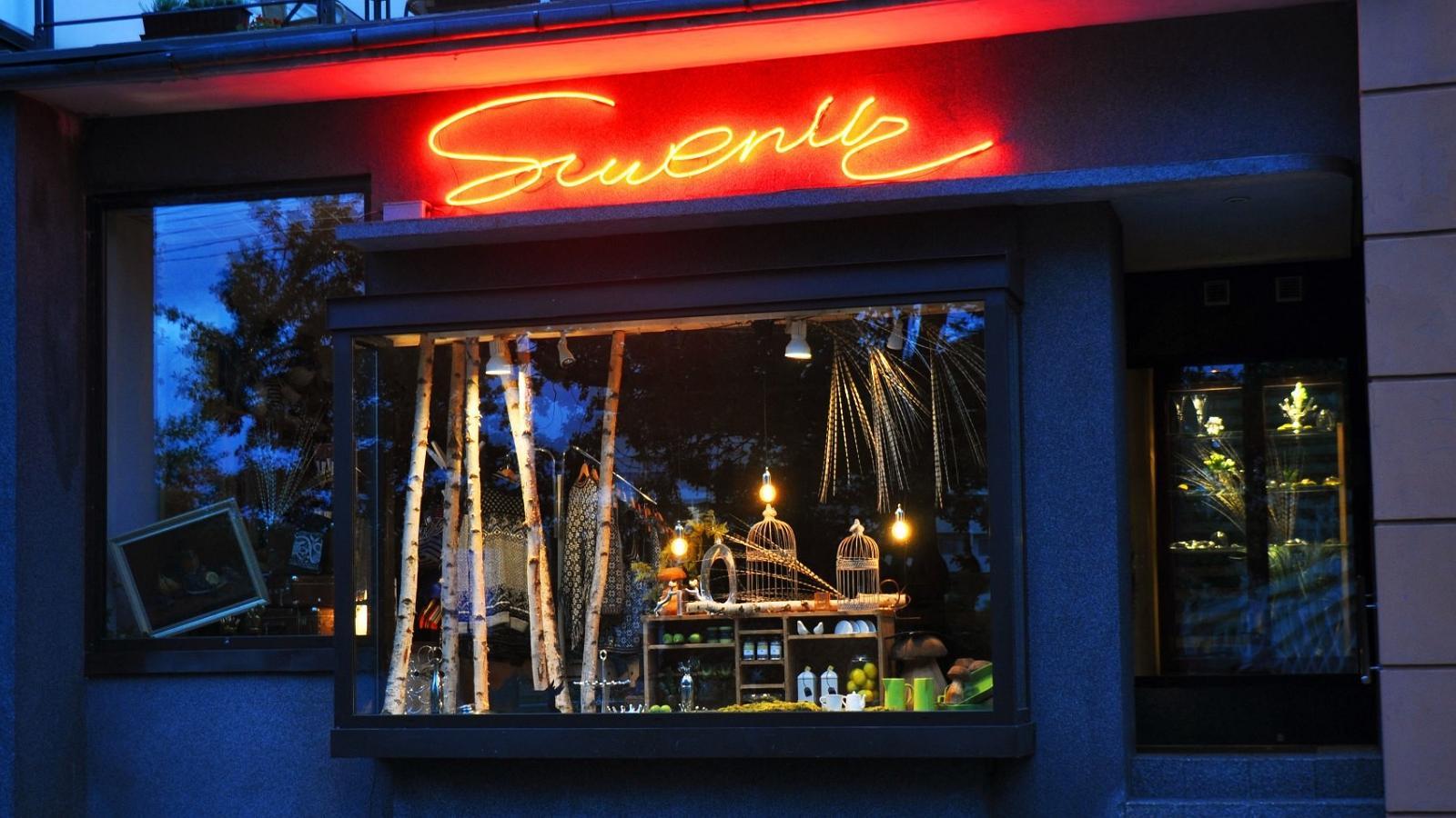 'Suveniir' souvenir store