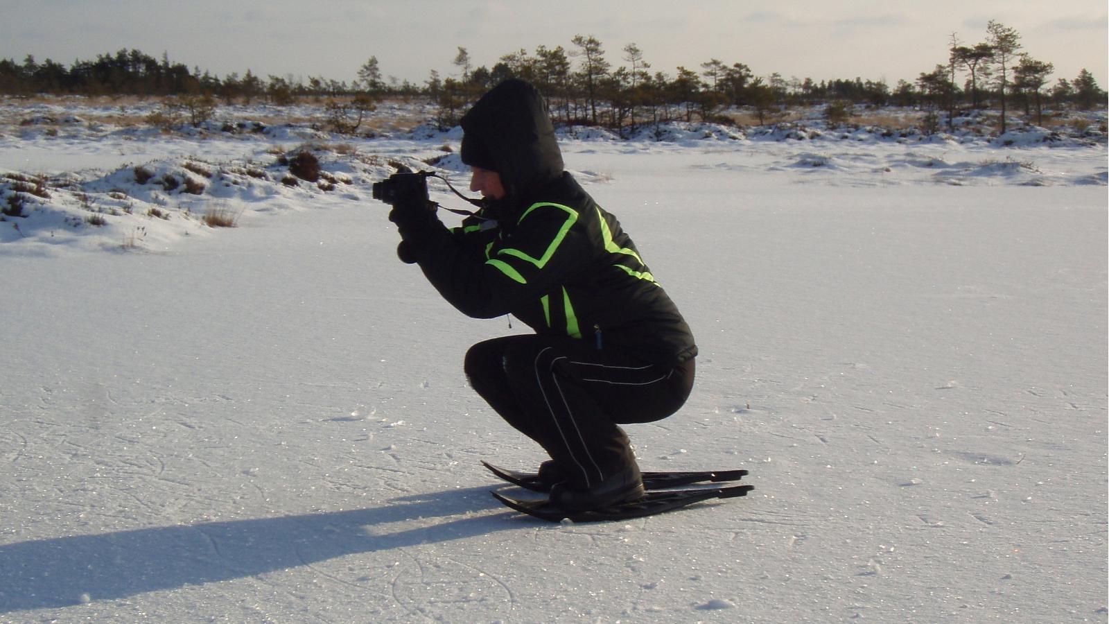 Seikkaile vapaaksi lumikenkäretki Soomaan kansallispuistossa sijaitsevalle Toonojan suosaarelle