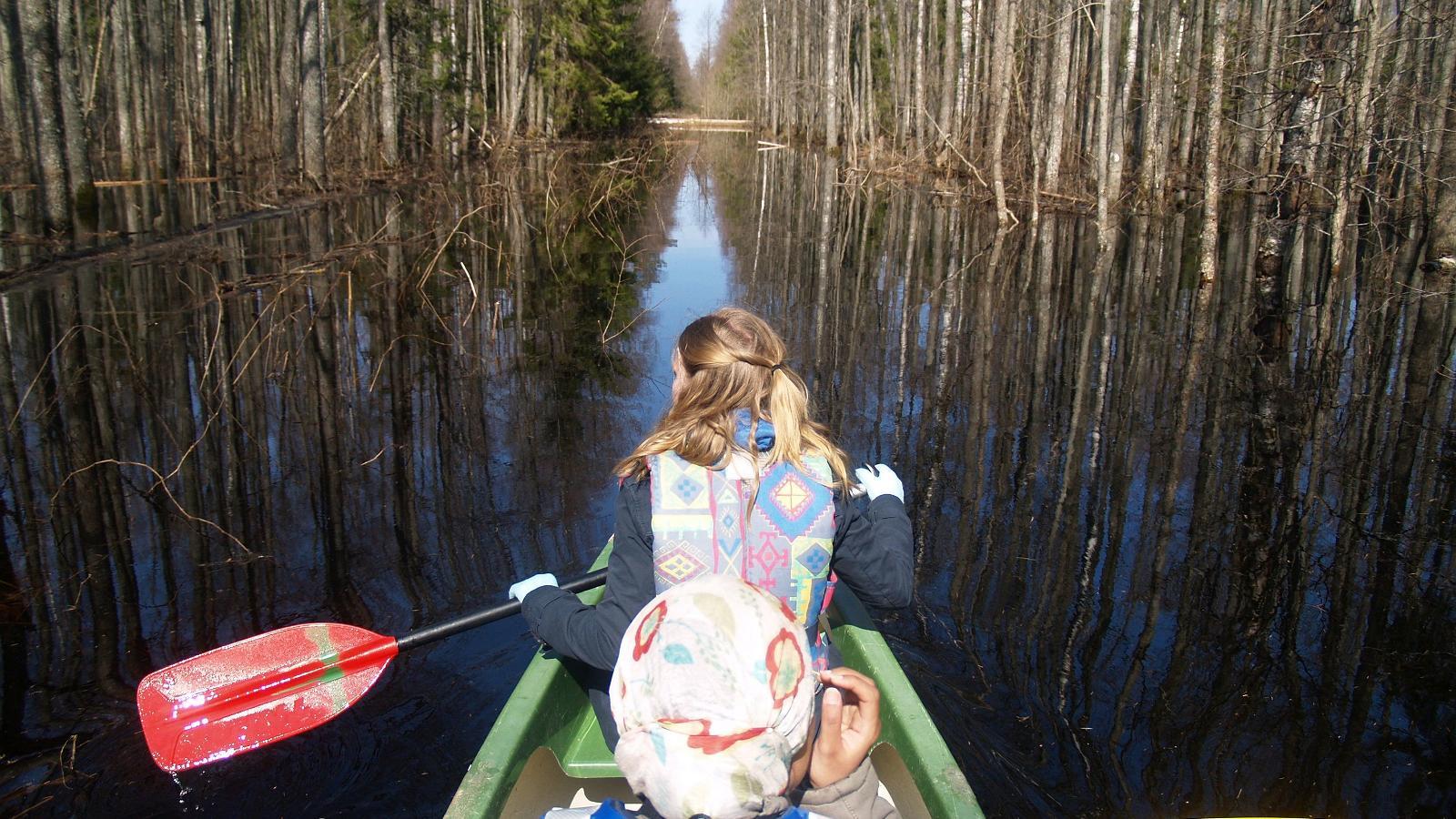 Fifth season canoeing trip in Soomaa