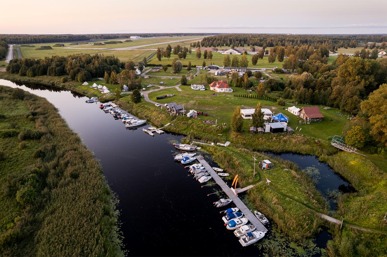 Sauga kaluriküla paadilaenutus Pärnus